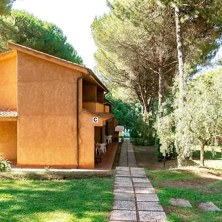 With Swimming-pool In Surrounded By Nature Guardistallo