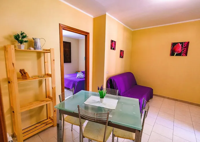 公寓式酒店 With Swimming-pool In Surrounded By Nature 3*